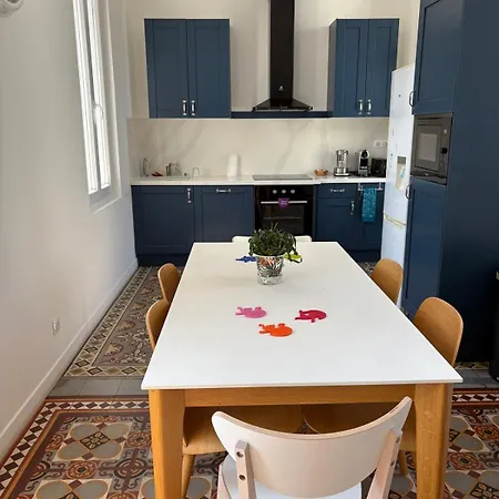 La Maison Bleue * Nimes